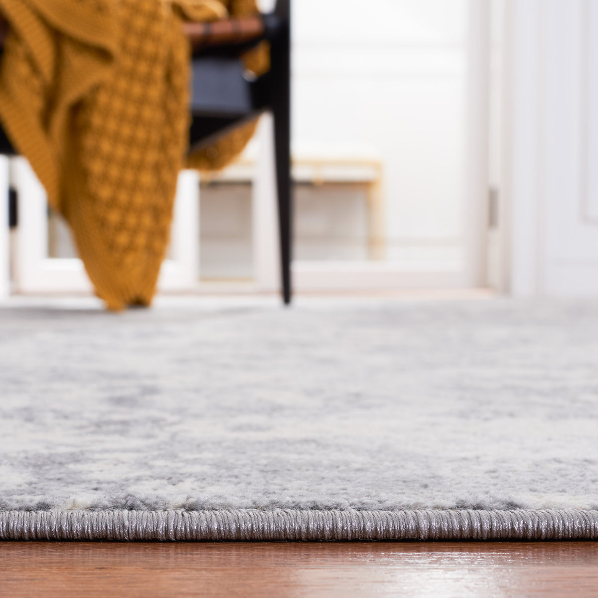 Variant gallery image 4