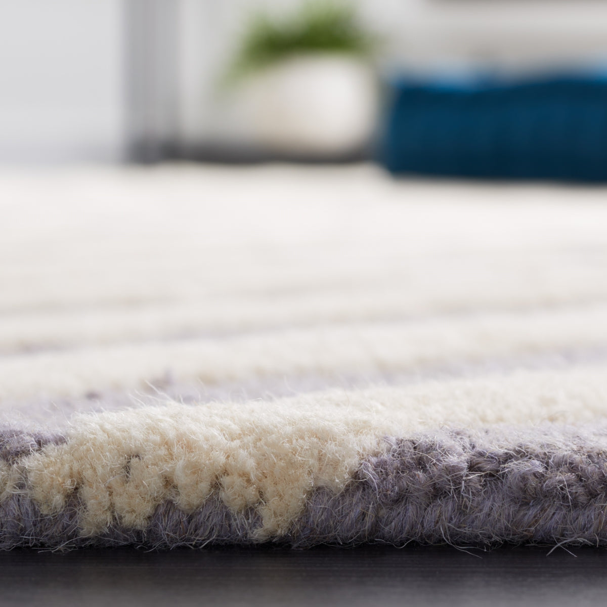 Variant gallery image 3