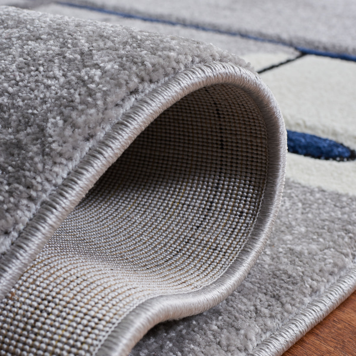 Variant gallery image 3