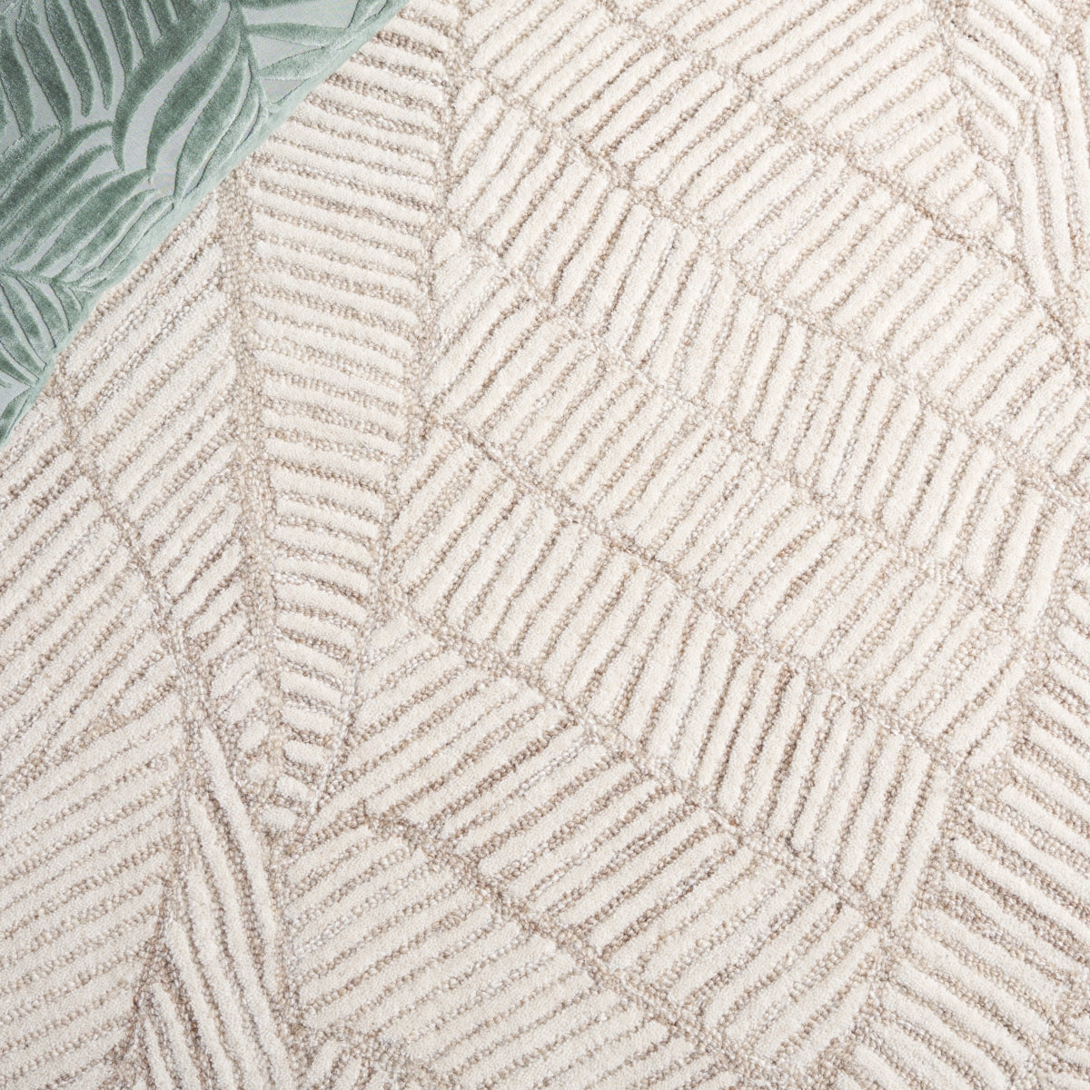 Variant gallery image 3