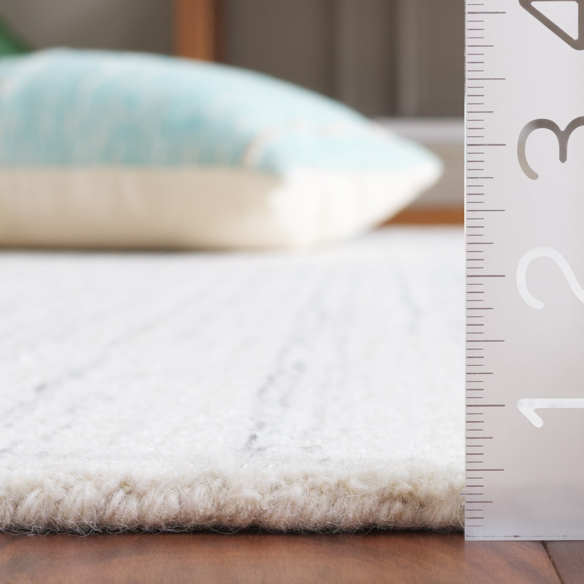 Variant gallery image 2