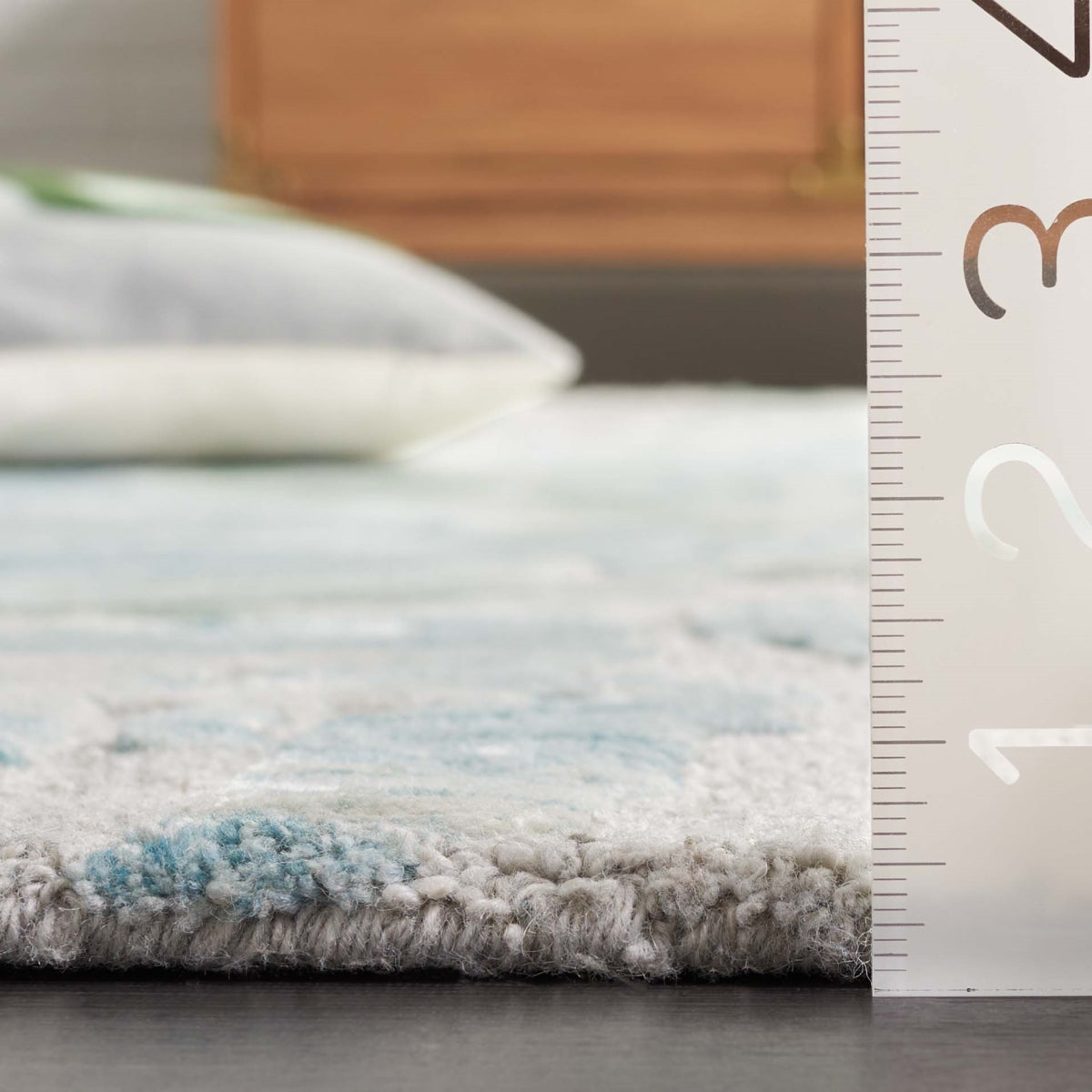 Variant gallery image 2