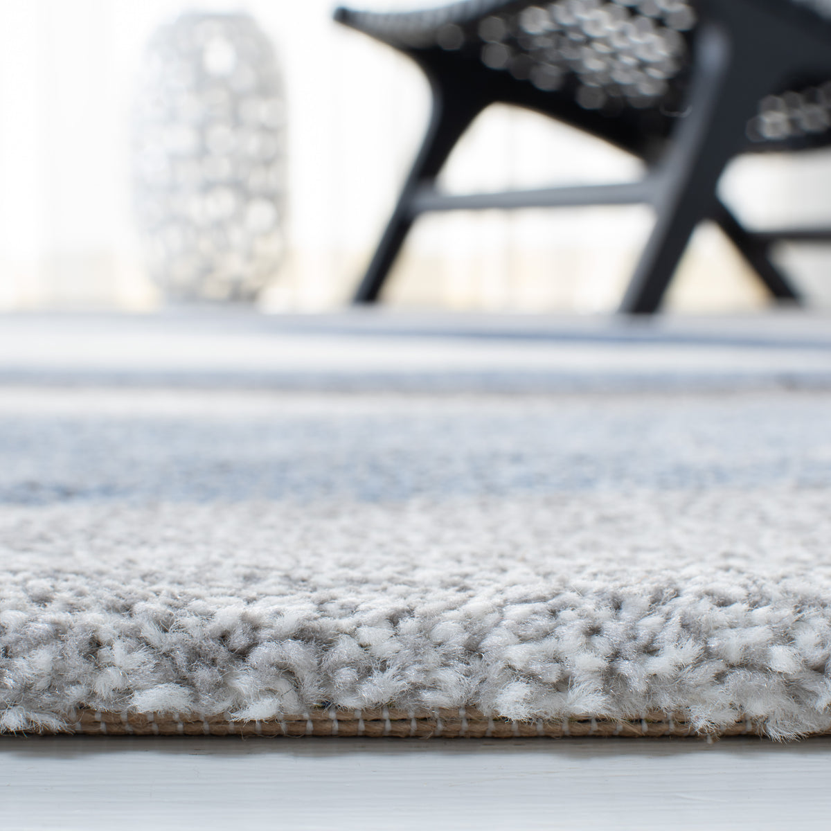 Variant gallery image 3