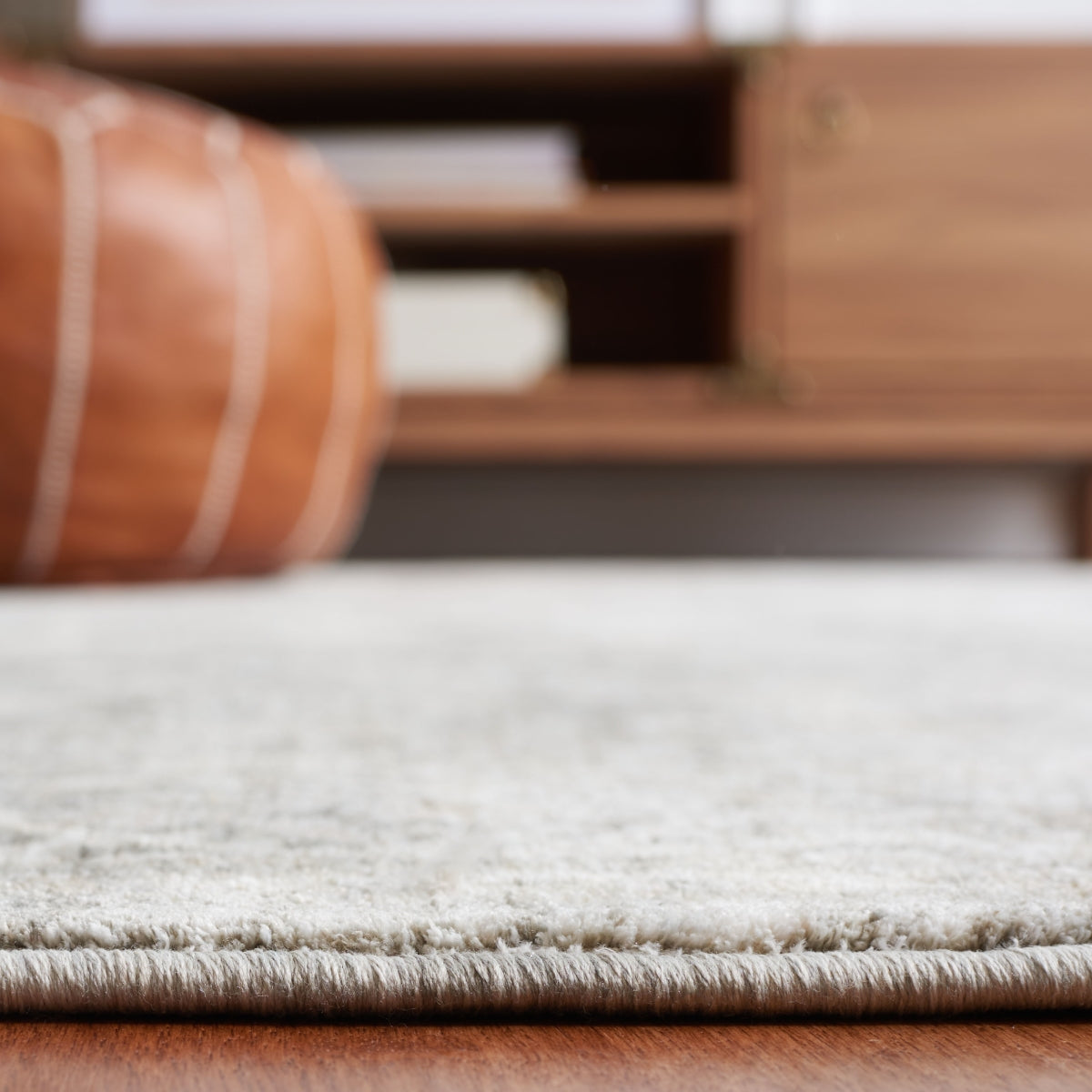 Variant gallery image 2