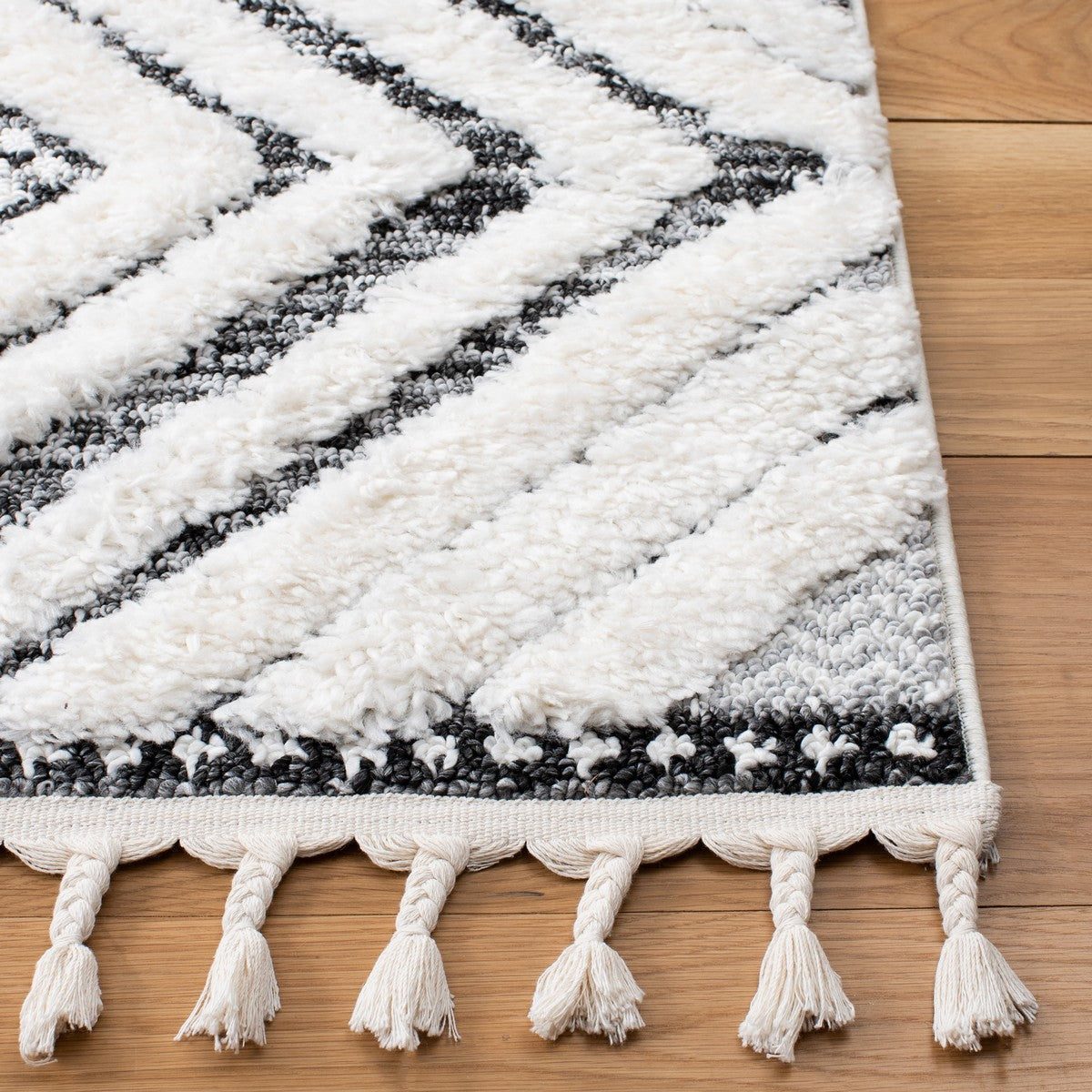 Moroccan Tassel Shag  Rug Collection - MTS636A - SAFAVIEH