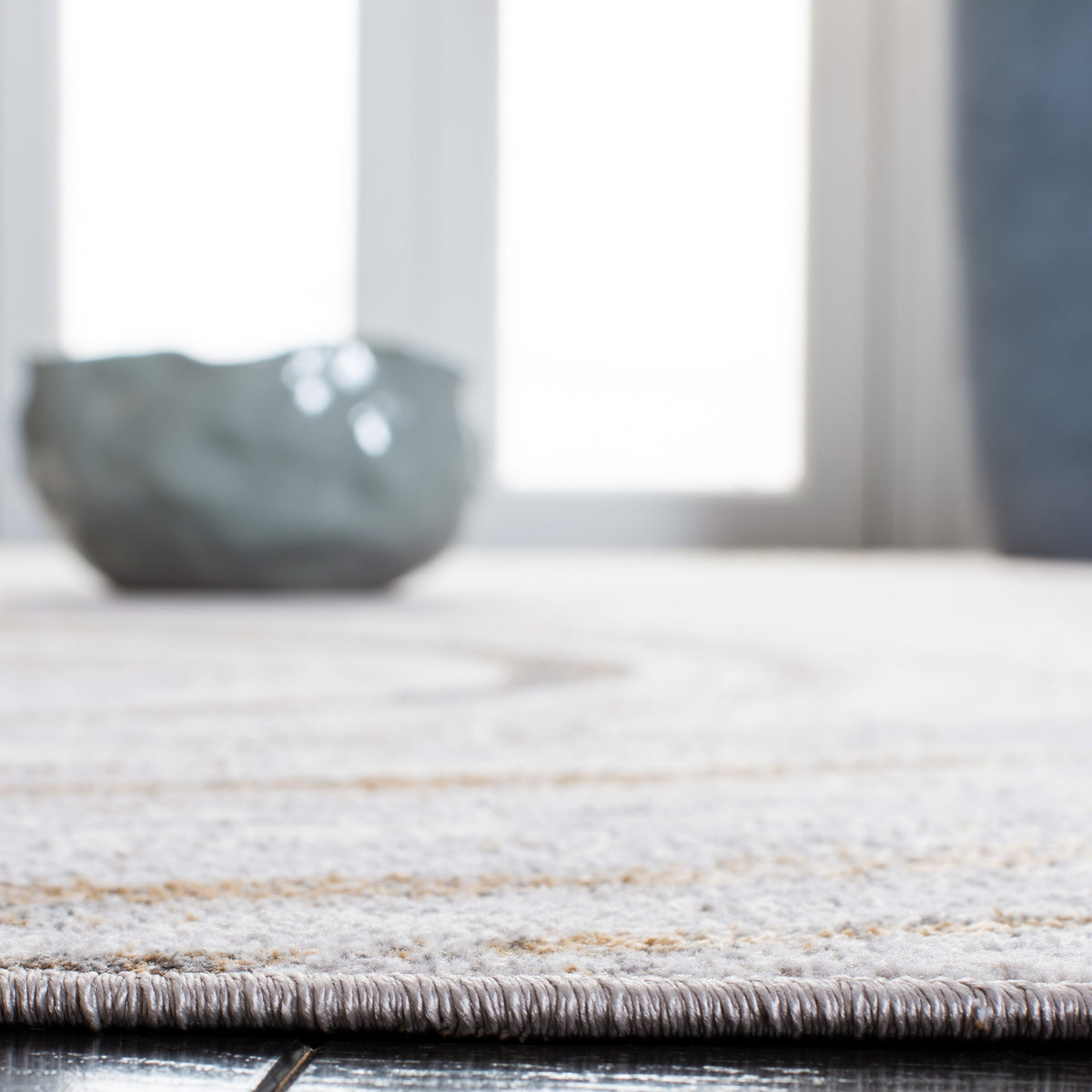 Variant gallery image 3