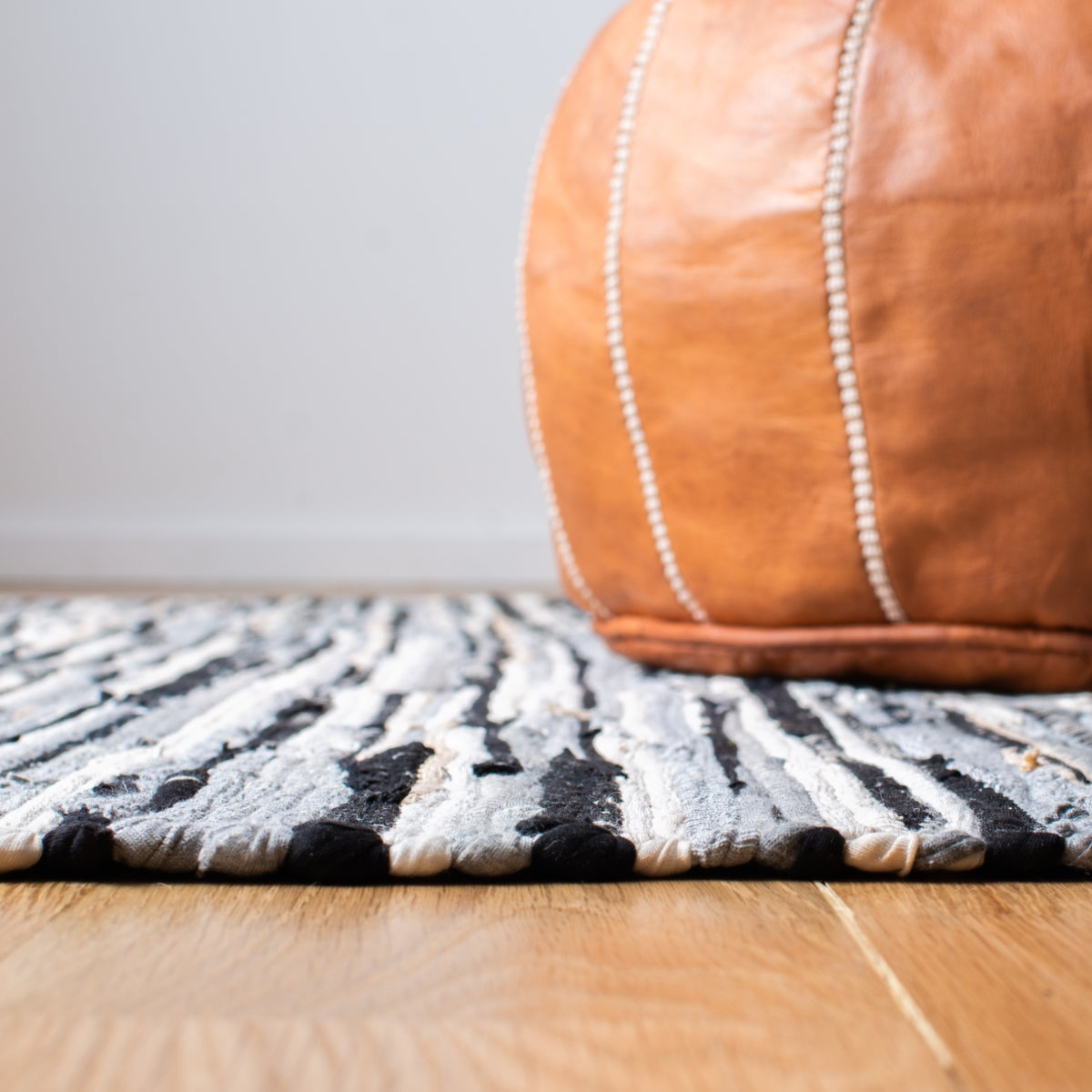 Variant gallery image 3