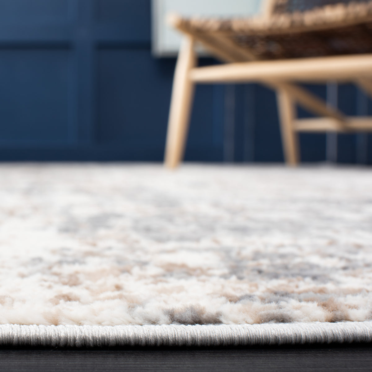 Variant gallery image 3