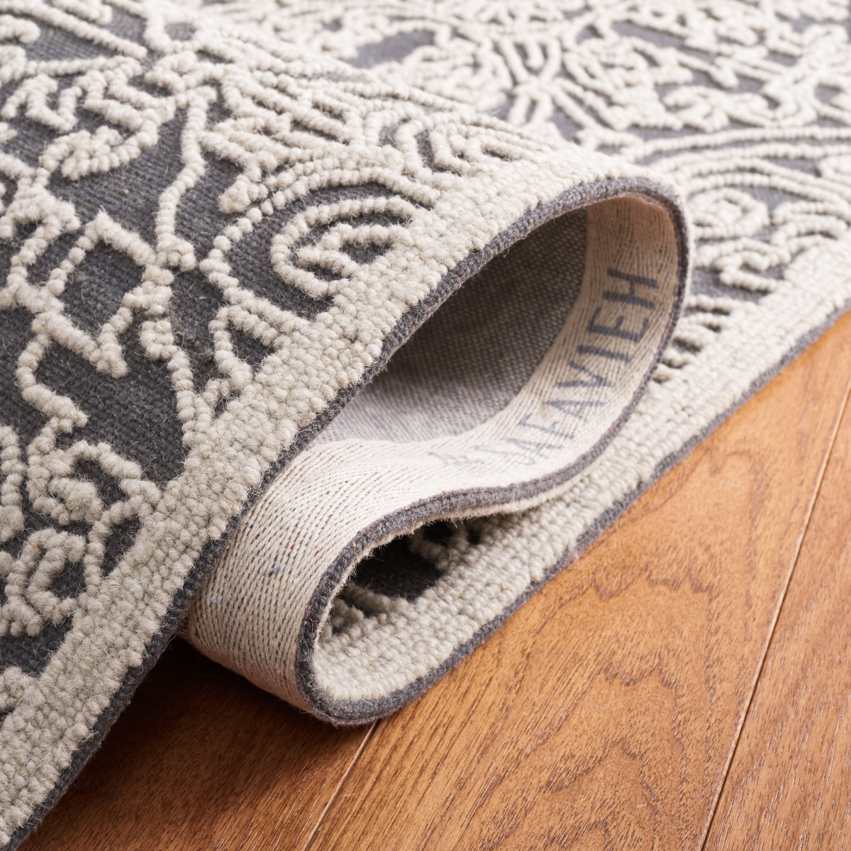 Variant gallery image 3