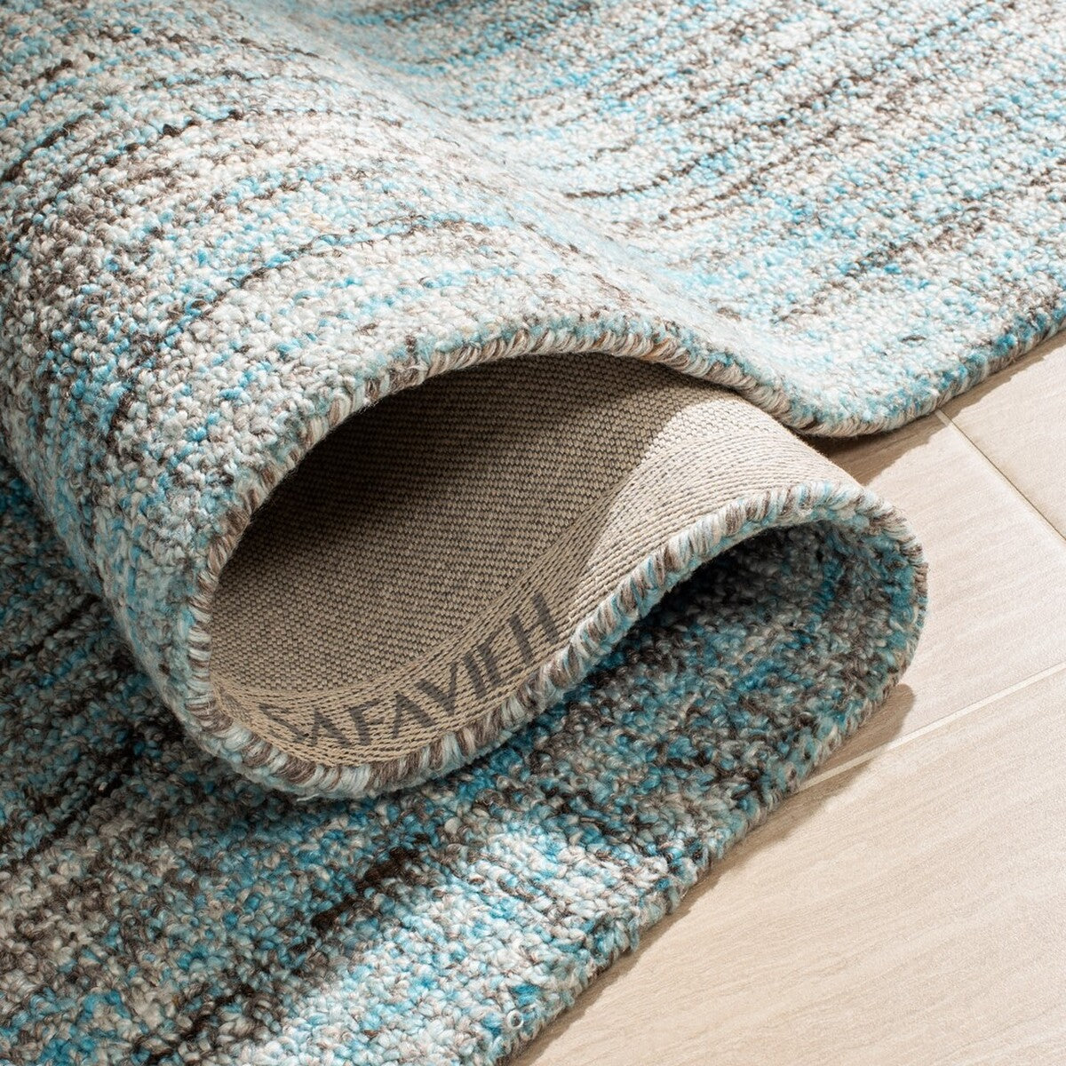 Variant gallery image 3