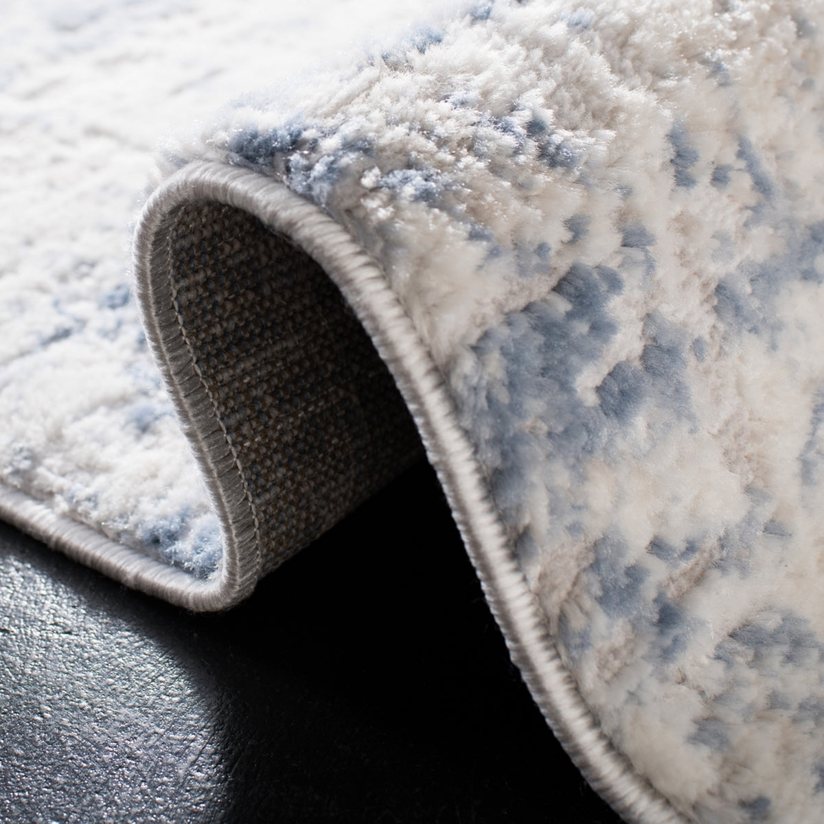 Variant gallery image 3