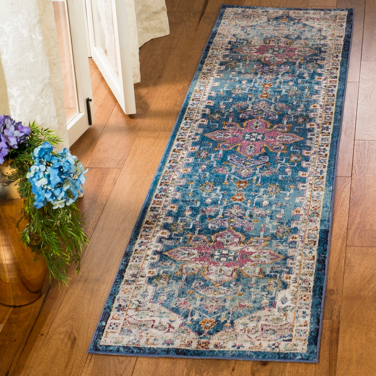 Aria  Rug Collection - ARA160B - SAFAVIEH