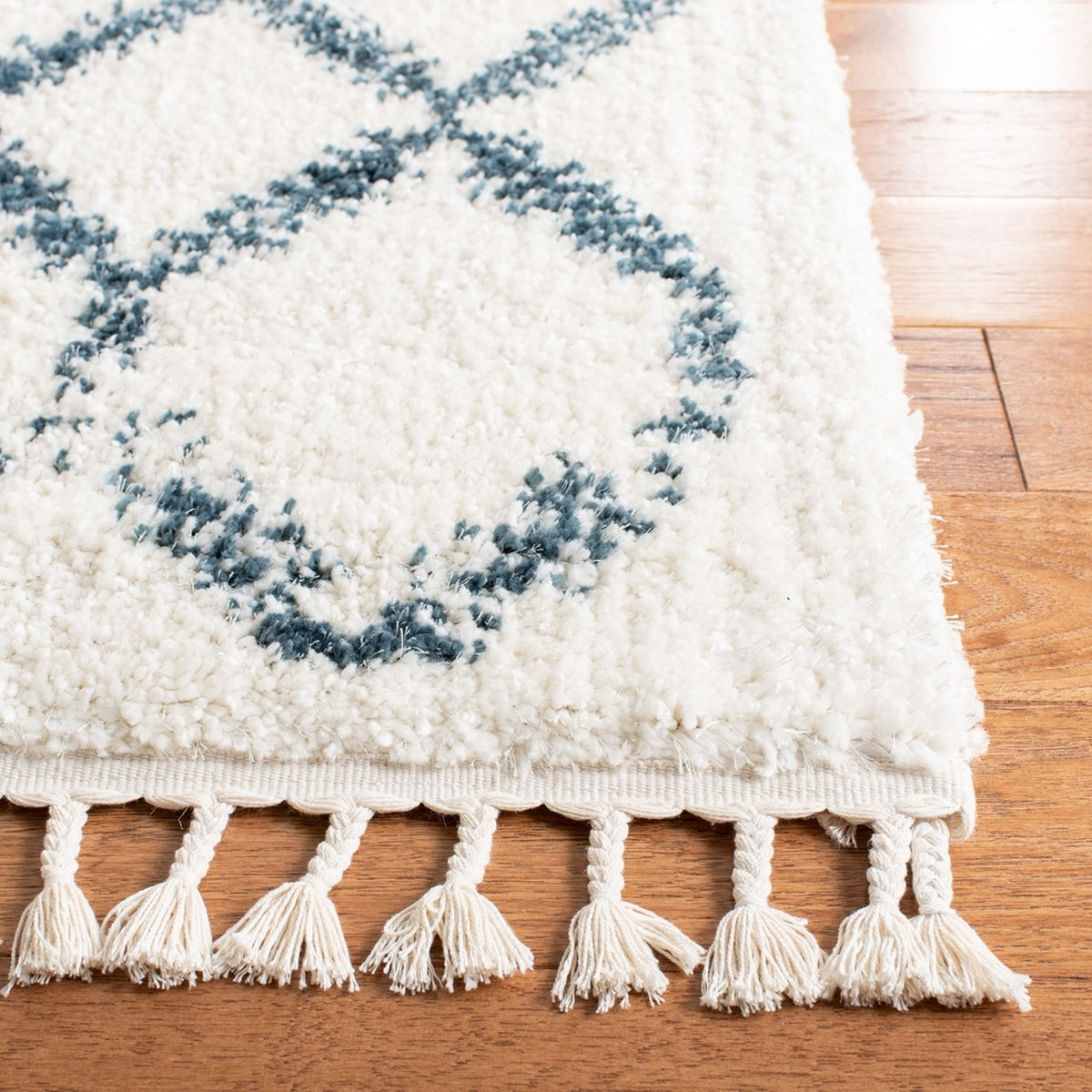 Berber Fringe Shag  Rug Collection - BFG524A - SAFAVIEH