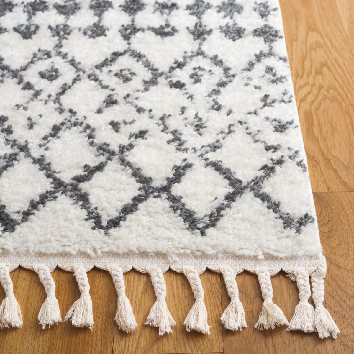 Berber Fringe Shag  Rug Collection - BFG540A - SAFAVIEH