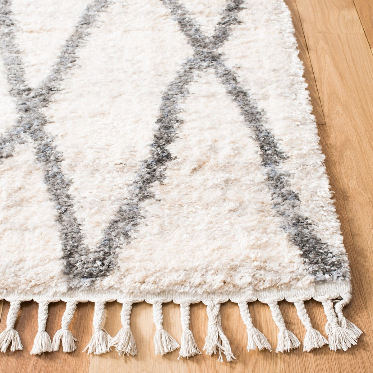 Berber Fringe Shag  Rug Collection - BFG628B - SAFAVIEH