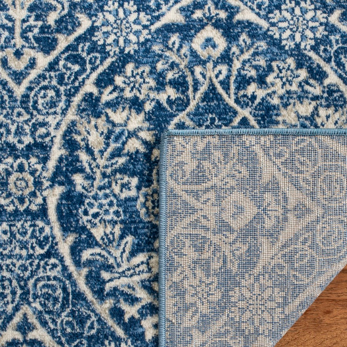 Variant gallery image 3