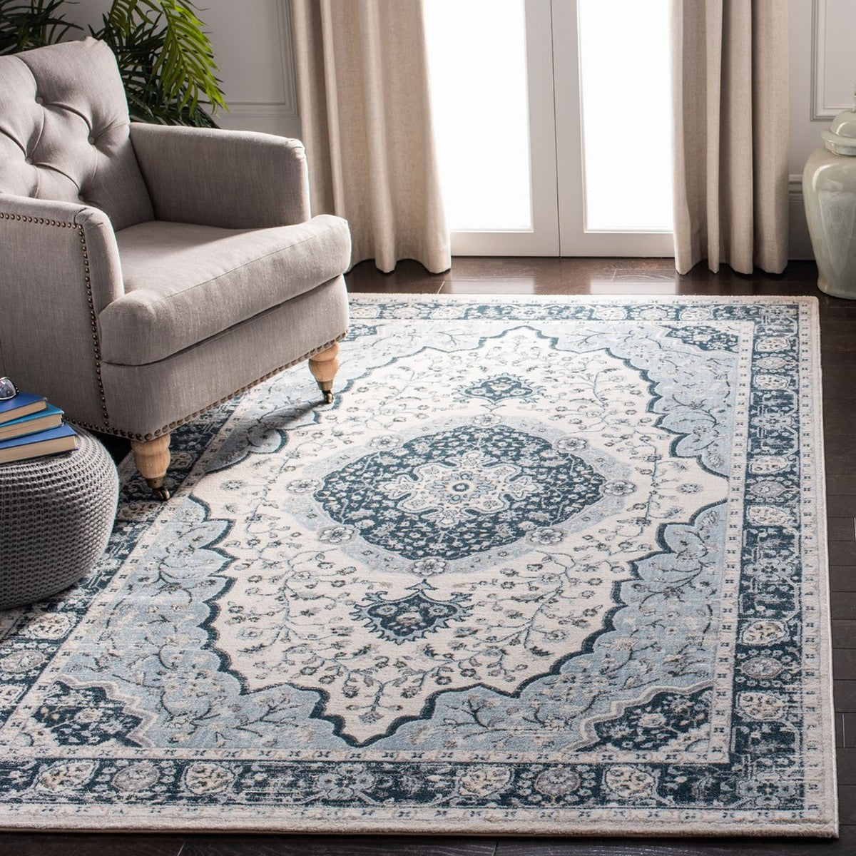 Isabella  Rug Collection - ISA915M - SAFAVIEH