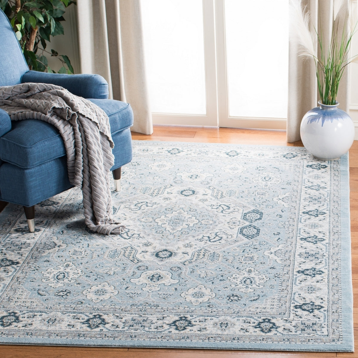 Isabella  Rug Collection - ISA916M - SAFAVIEH