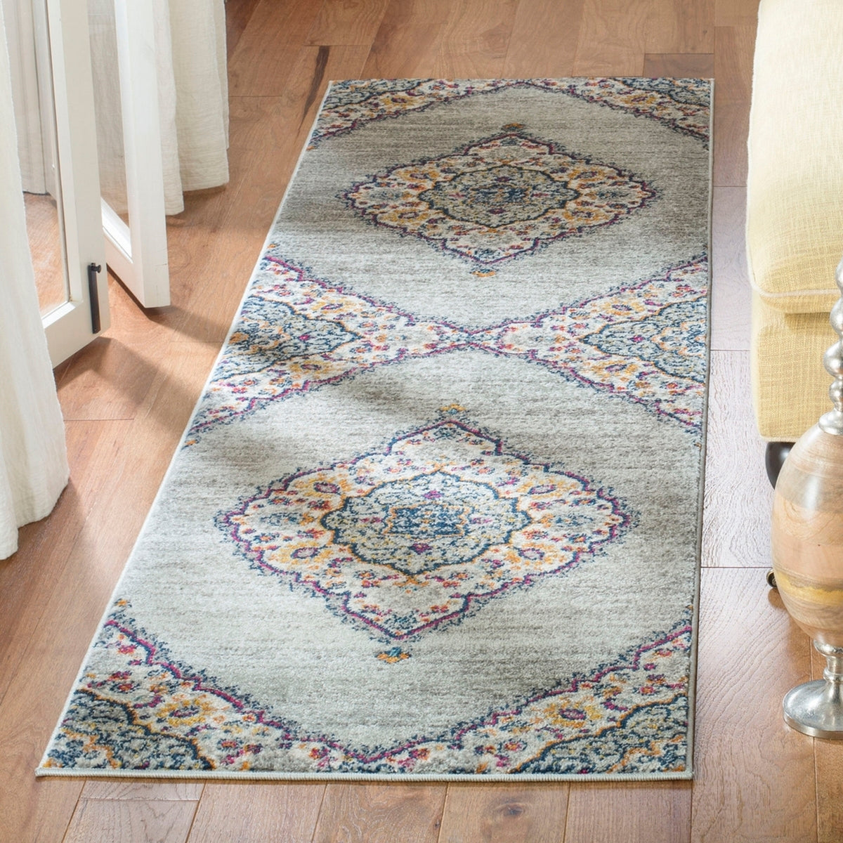 Madison  Rug Collection - MAD153R - SAFAVIEH