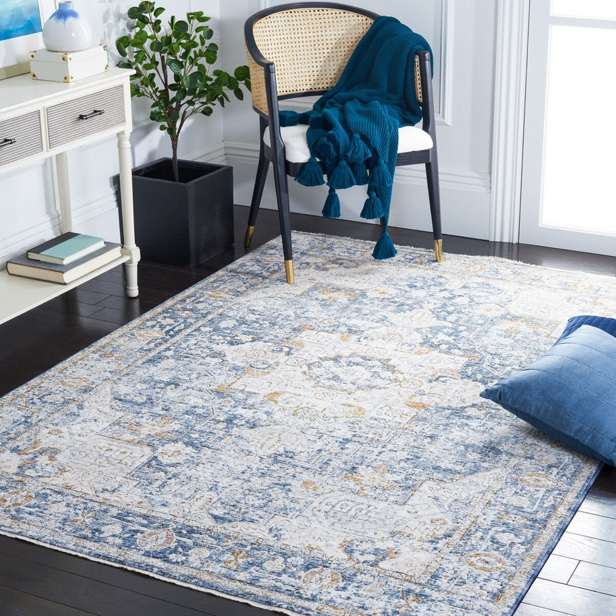 Moondust 600  Rug Collection - MND662A - SAFAVIEH