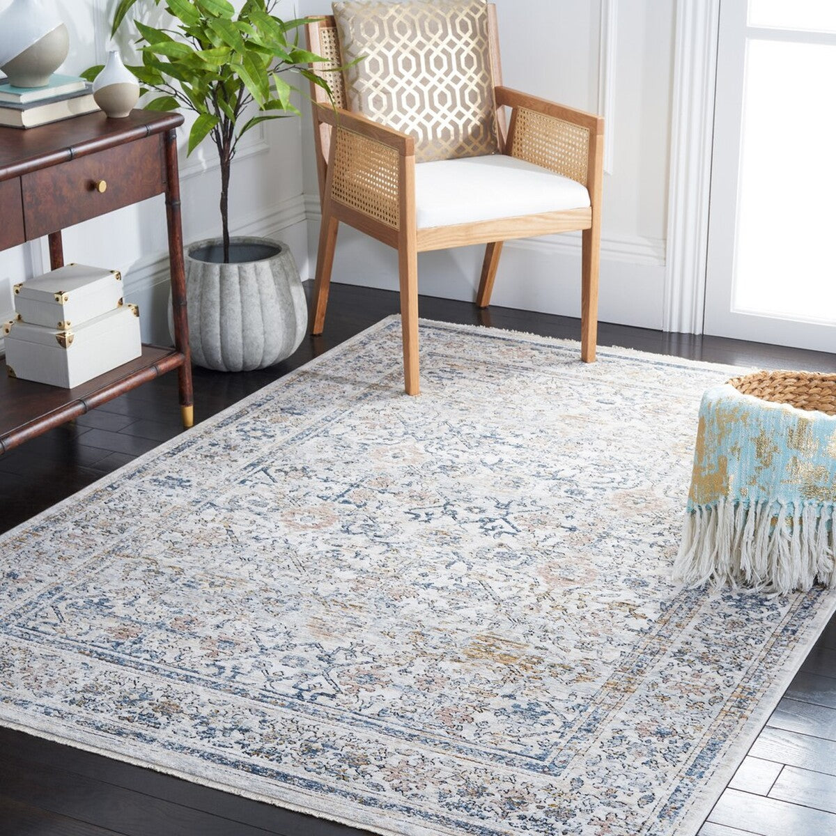 Moondust 600  Rug Collection - MND664A - SAFAVIEH