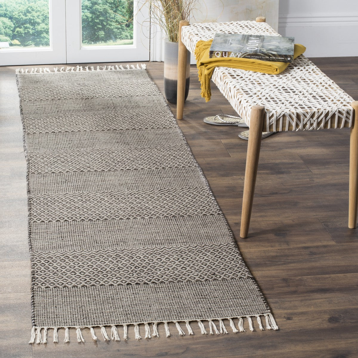 Montauk  Rug Collection - MTK330N - SAFAVIEH