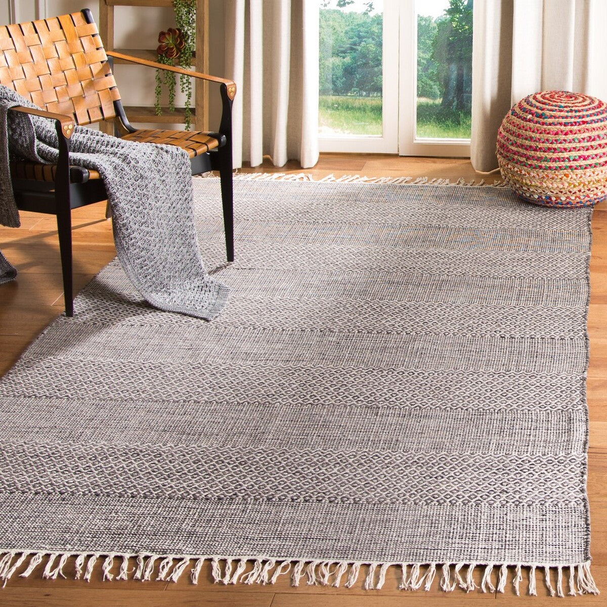 Montauk  Rug Collection - MTK330N - SAFAVIEH