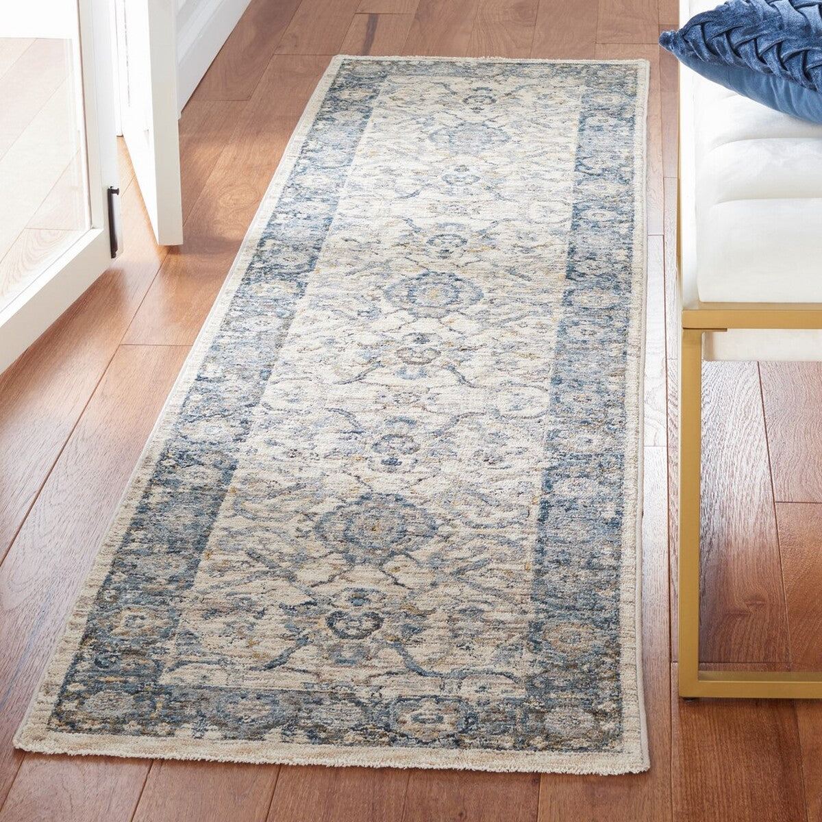 Valencia  Rug Collection - VAL566A - SAFAVIEH